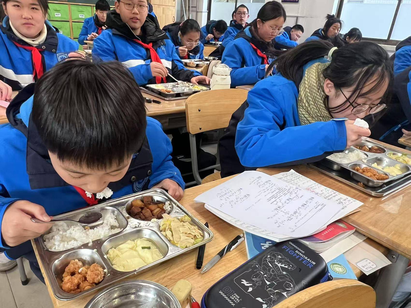 
                        4:3图片