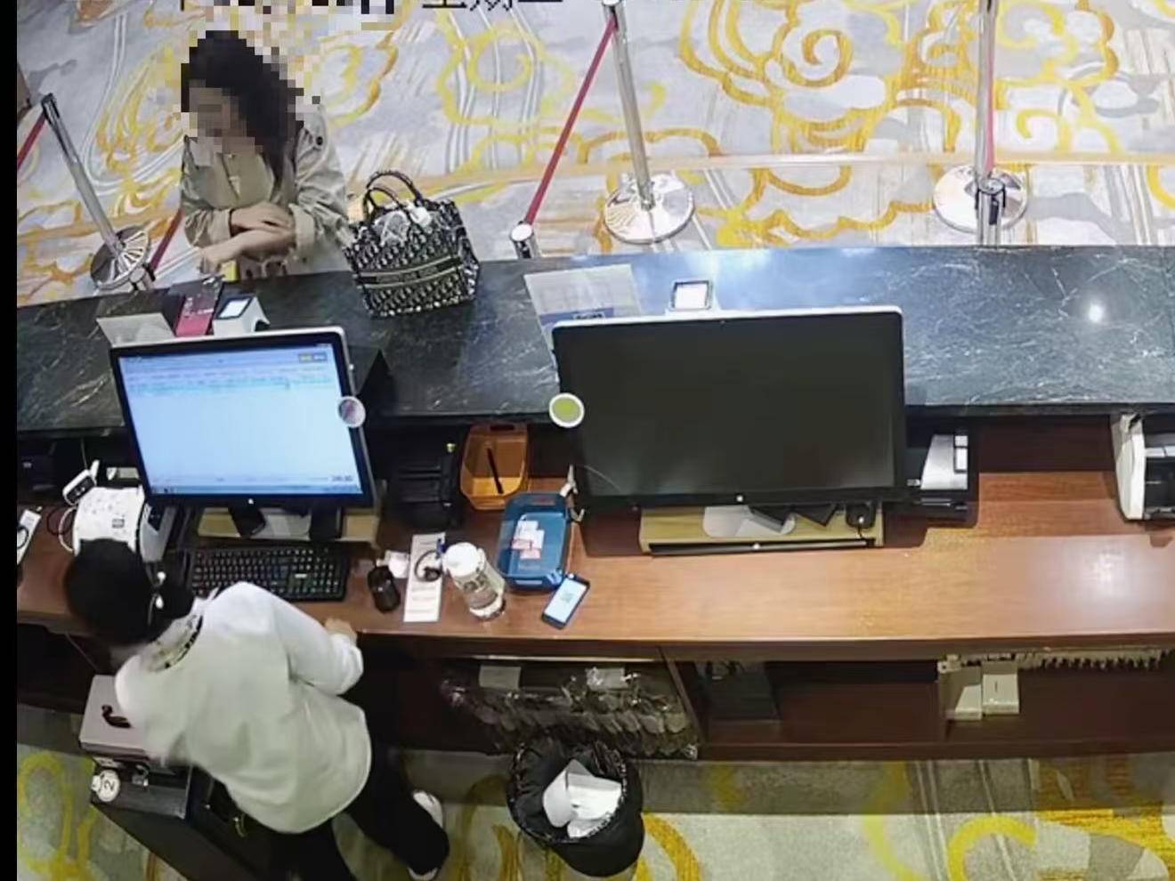 
                        4:3图片