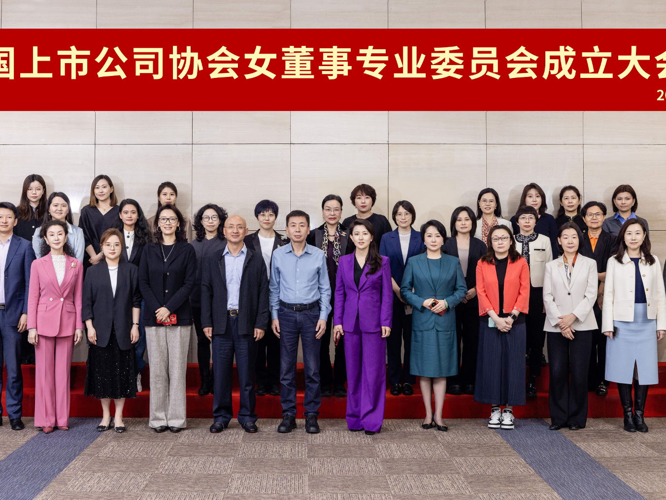 
                        4:3图片