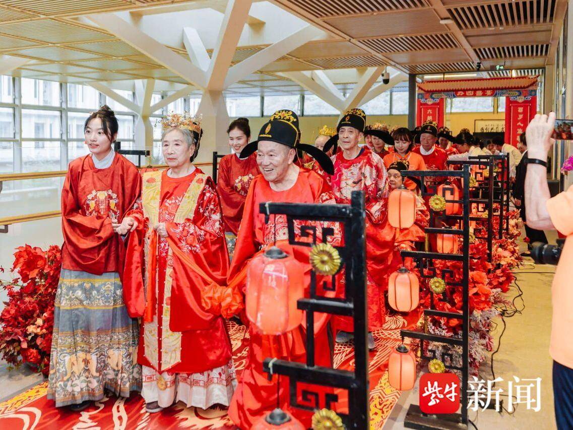 
                        4:3图片