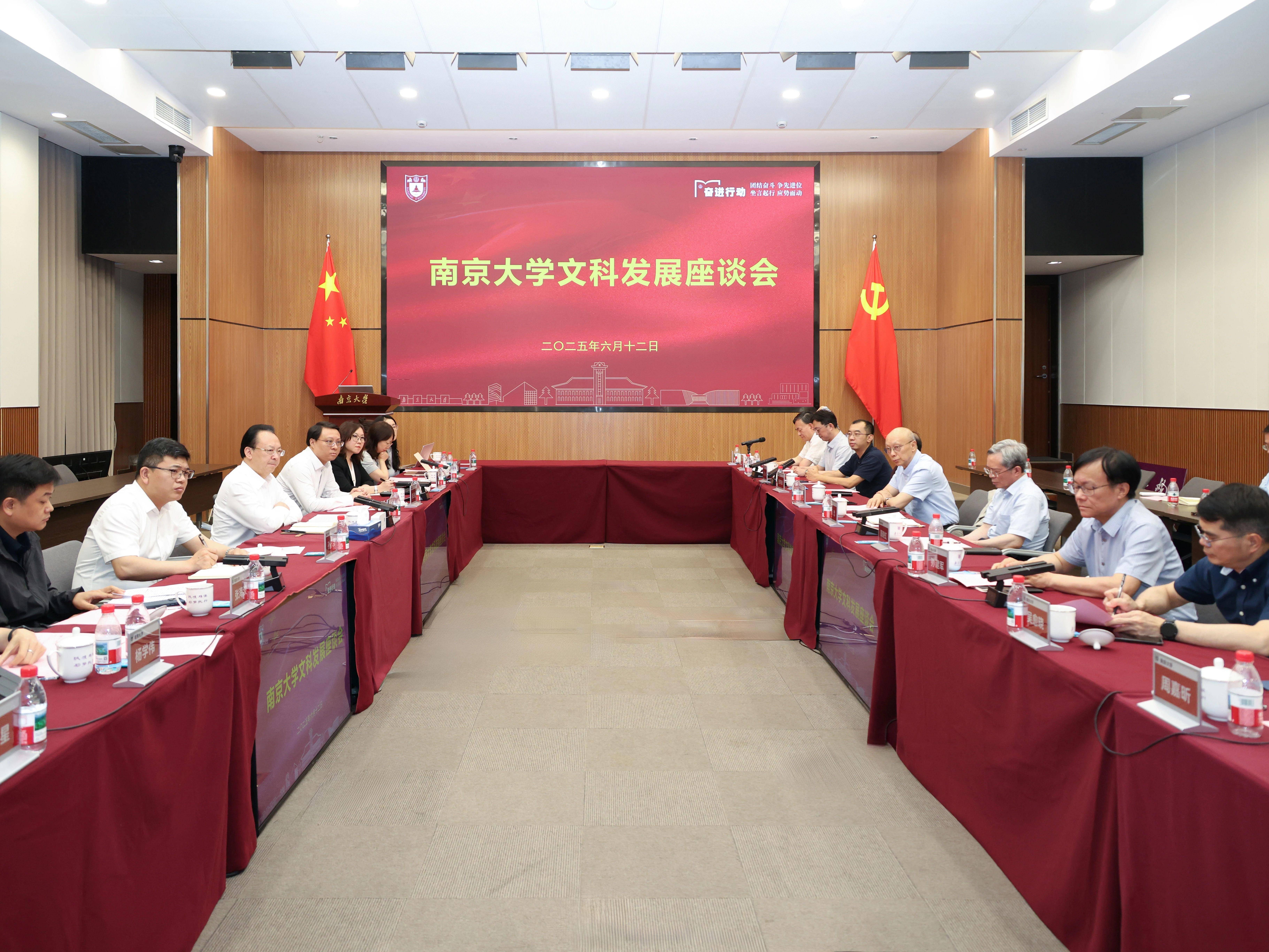 
                        4:3图片