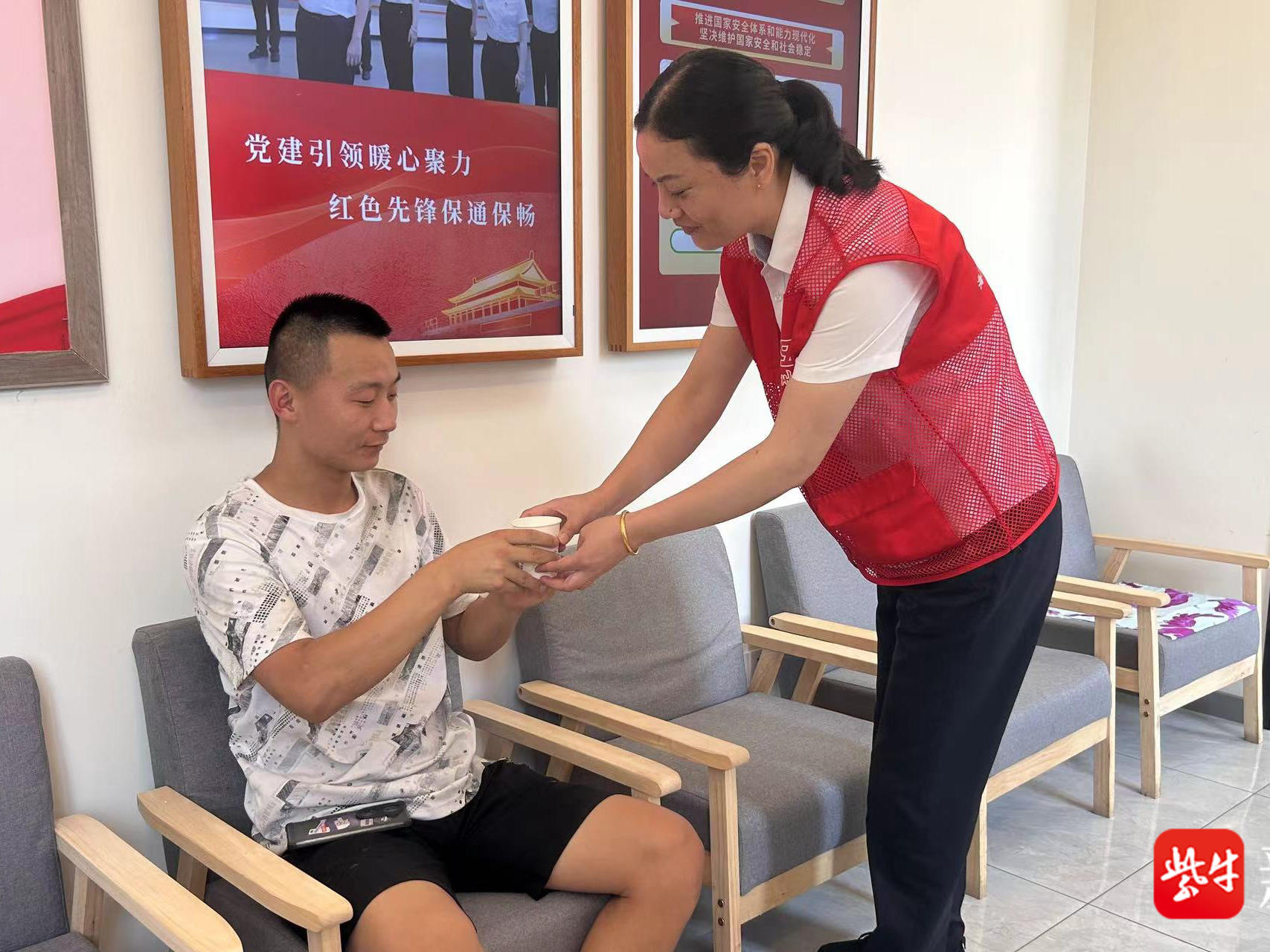 
                        4:3图片