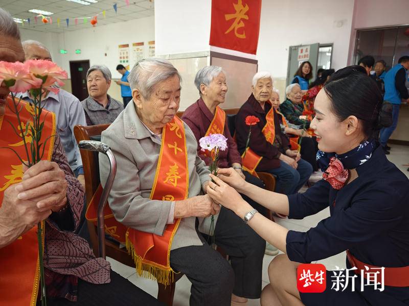 
                        4:3图片