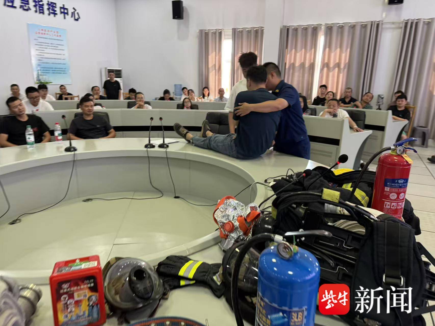 
                        4:3图片