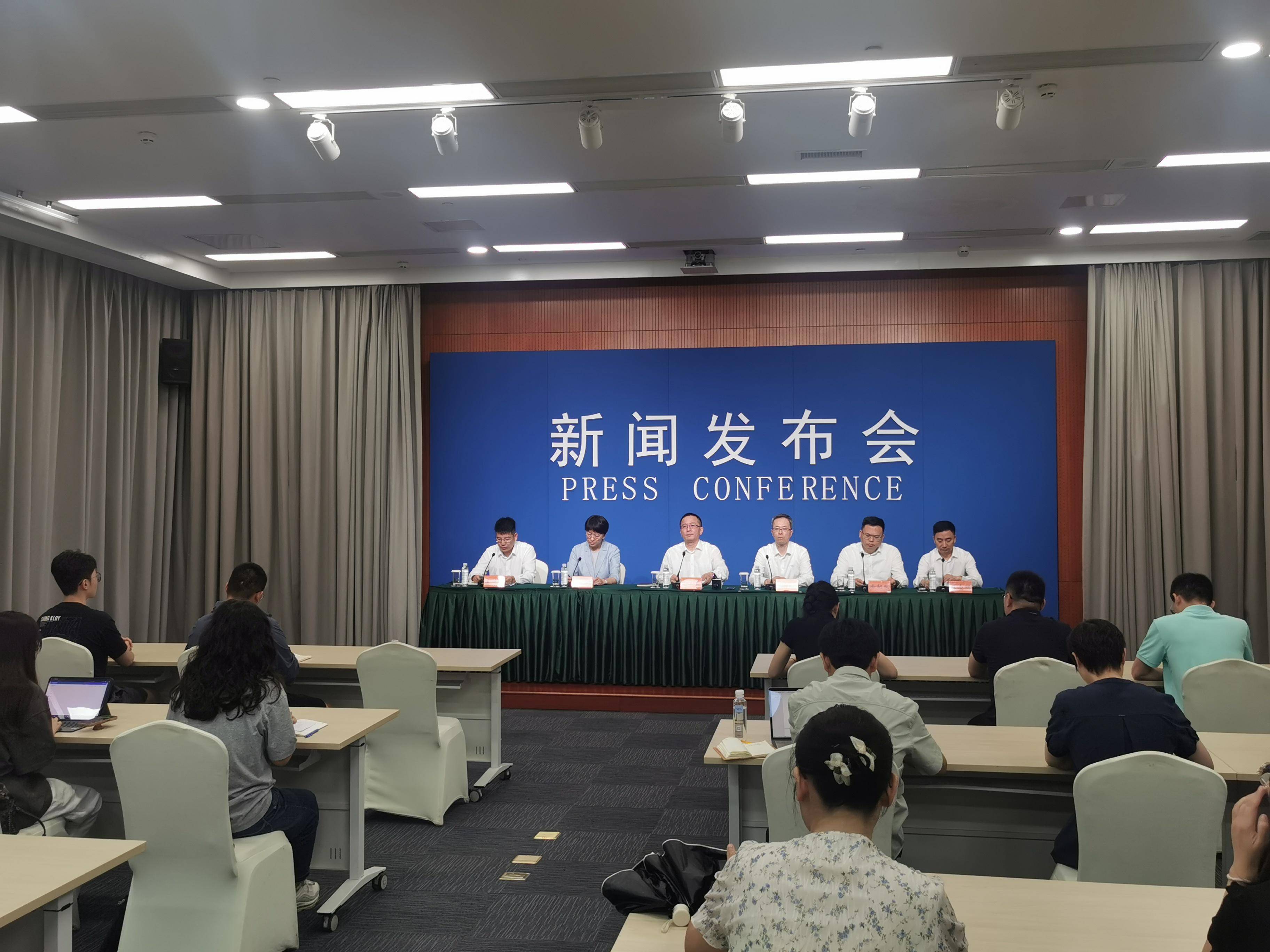 
                        4:3图片