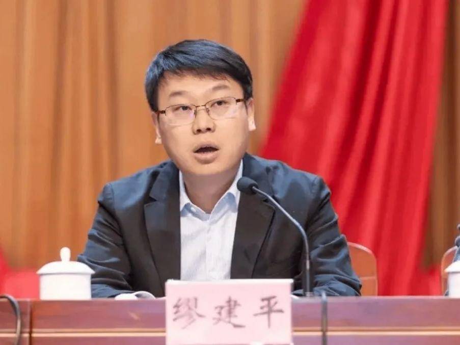 
                        4:3图片