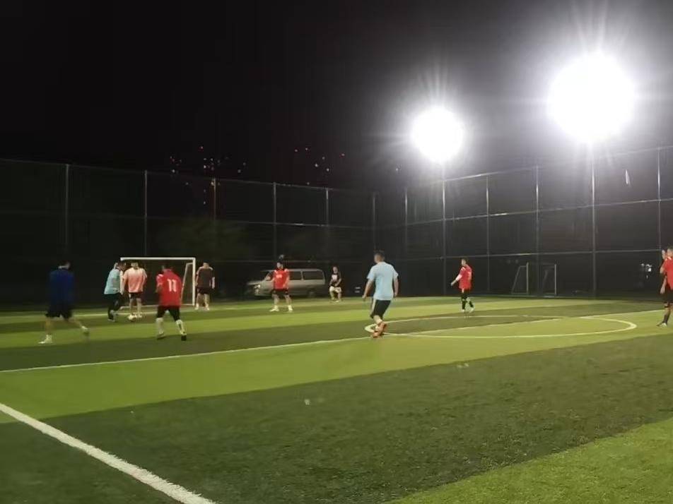 
                        4:3图片