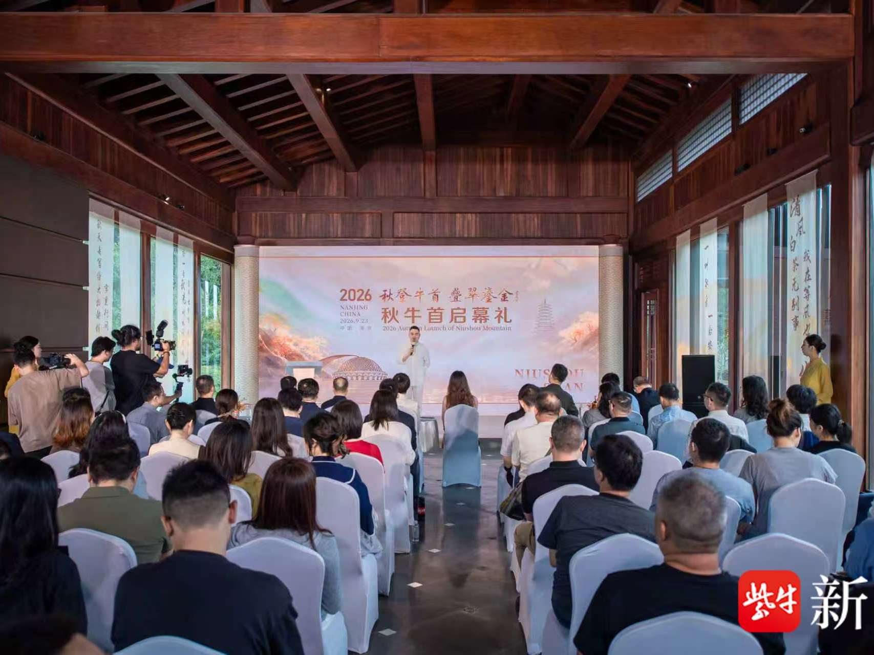 
                        4:3图片