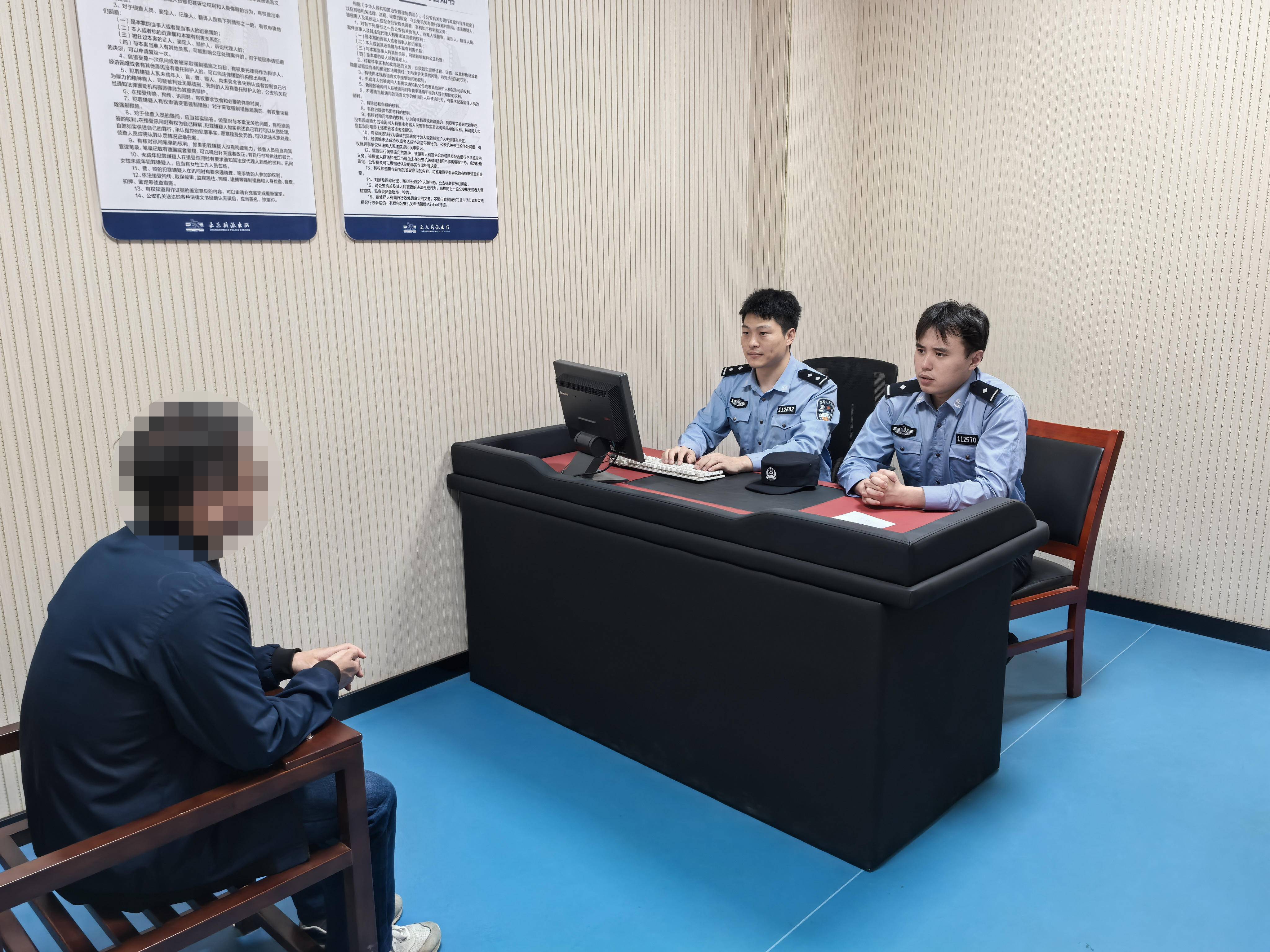 
                        4:3图片