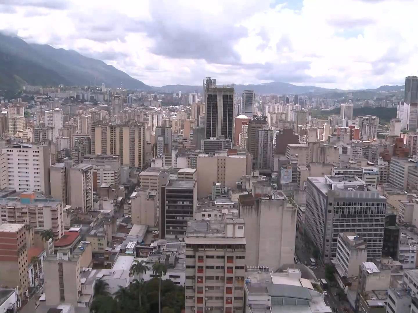 
                        4:3图片