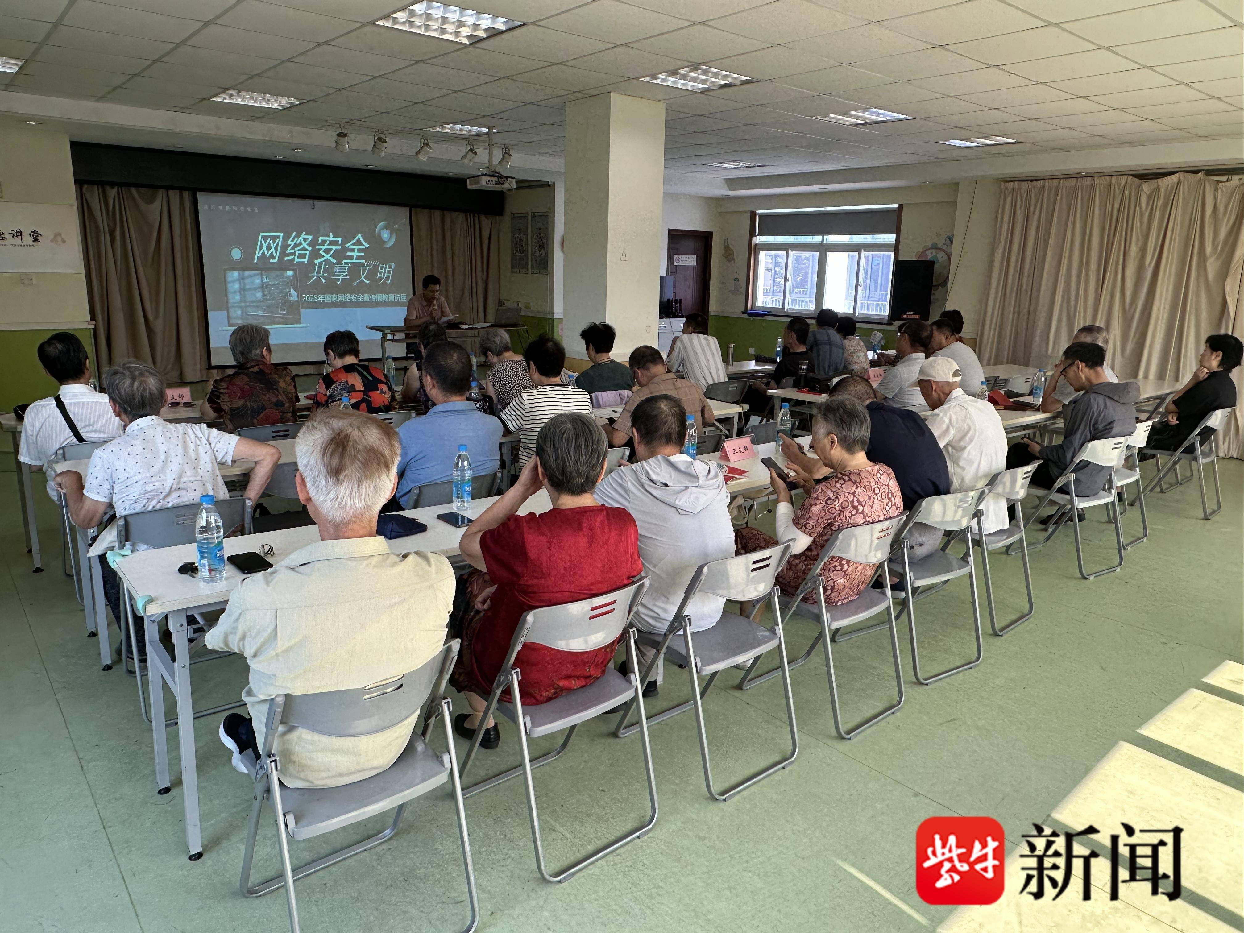 
                        4:3图片