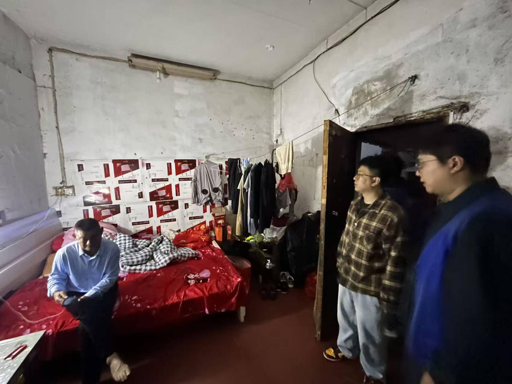 
                        4:3图片