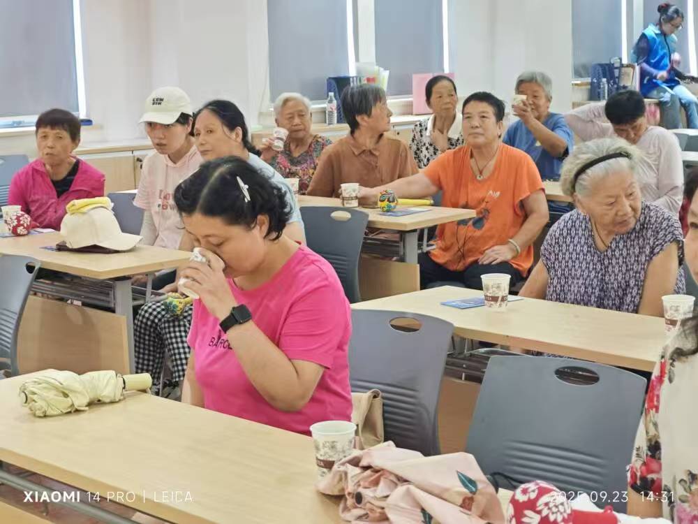 
                        4:3图片