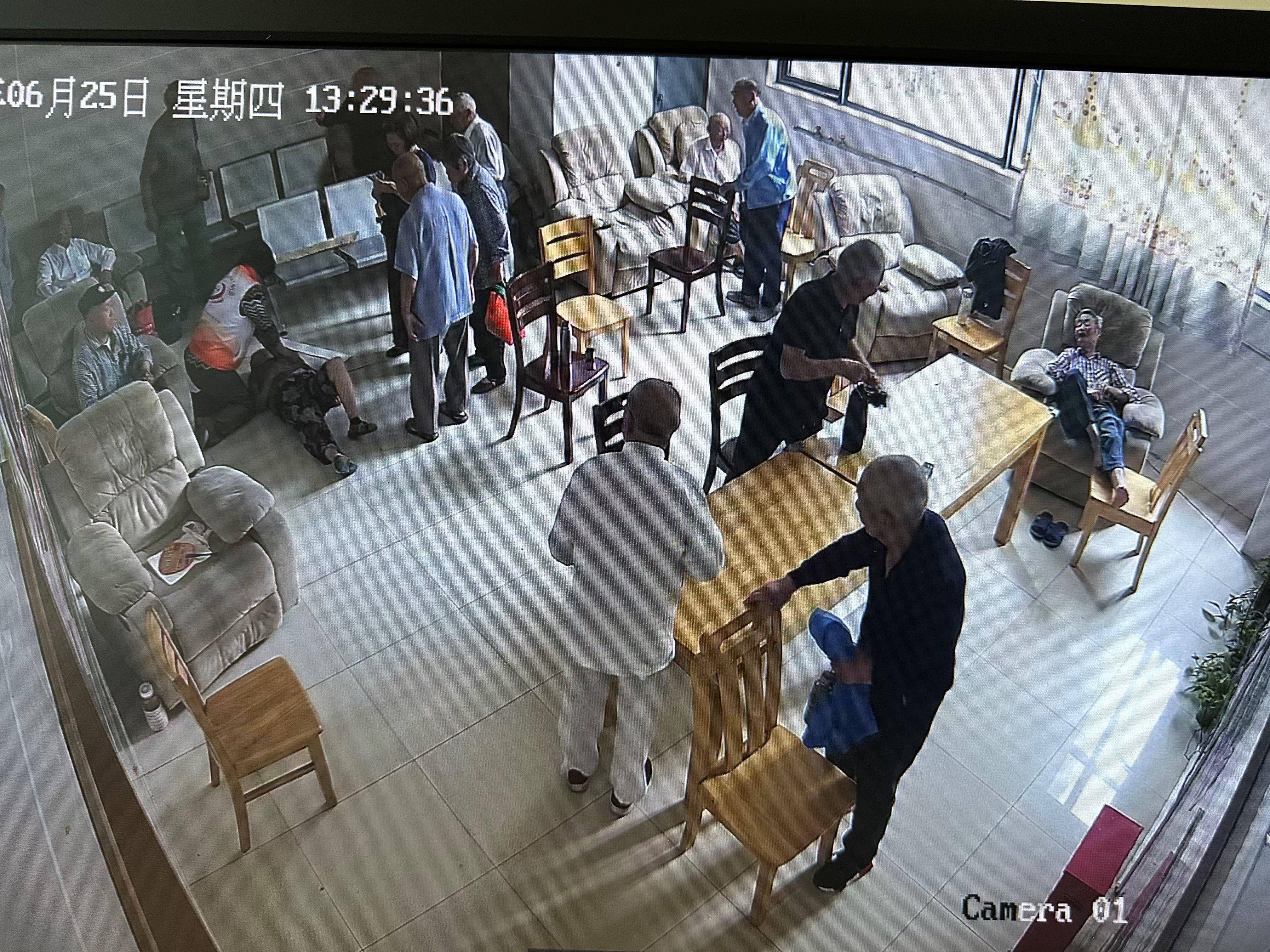 
                        4:3图片