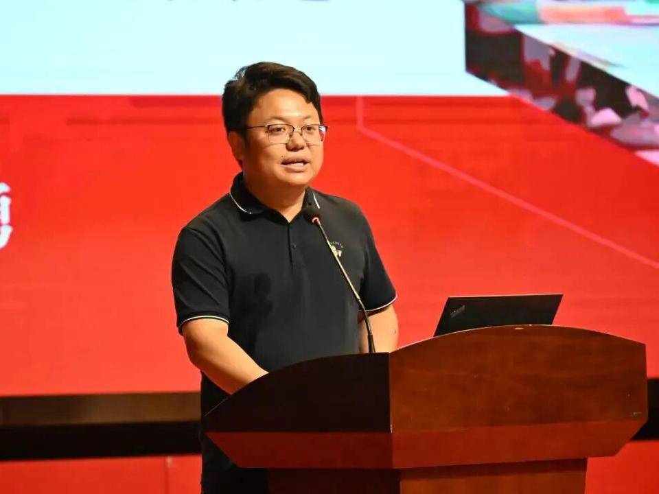 
                        4:3图片