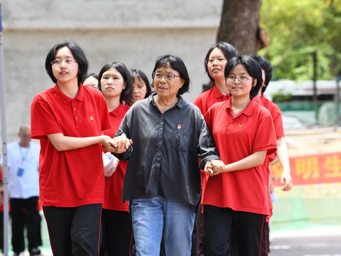 
                        4:3图片
