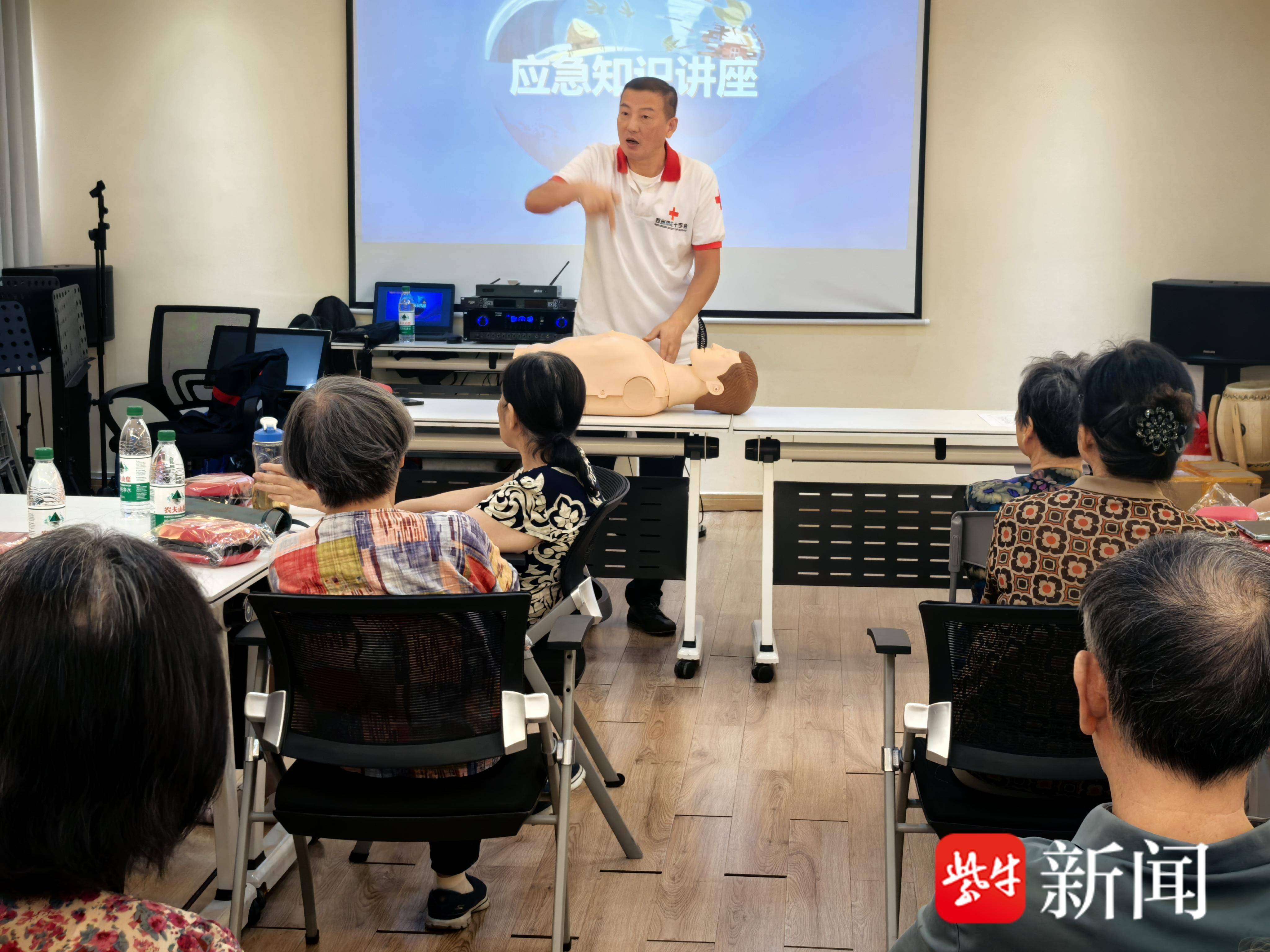 
                        4:3图片