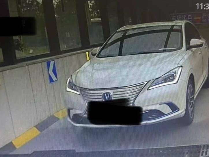 
                        4:3图片