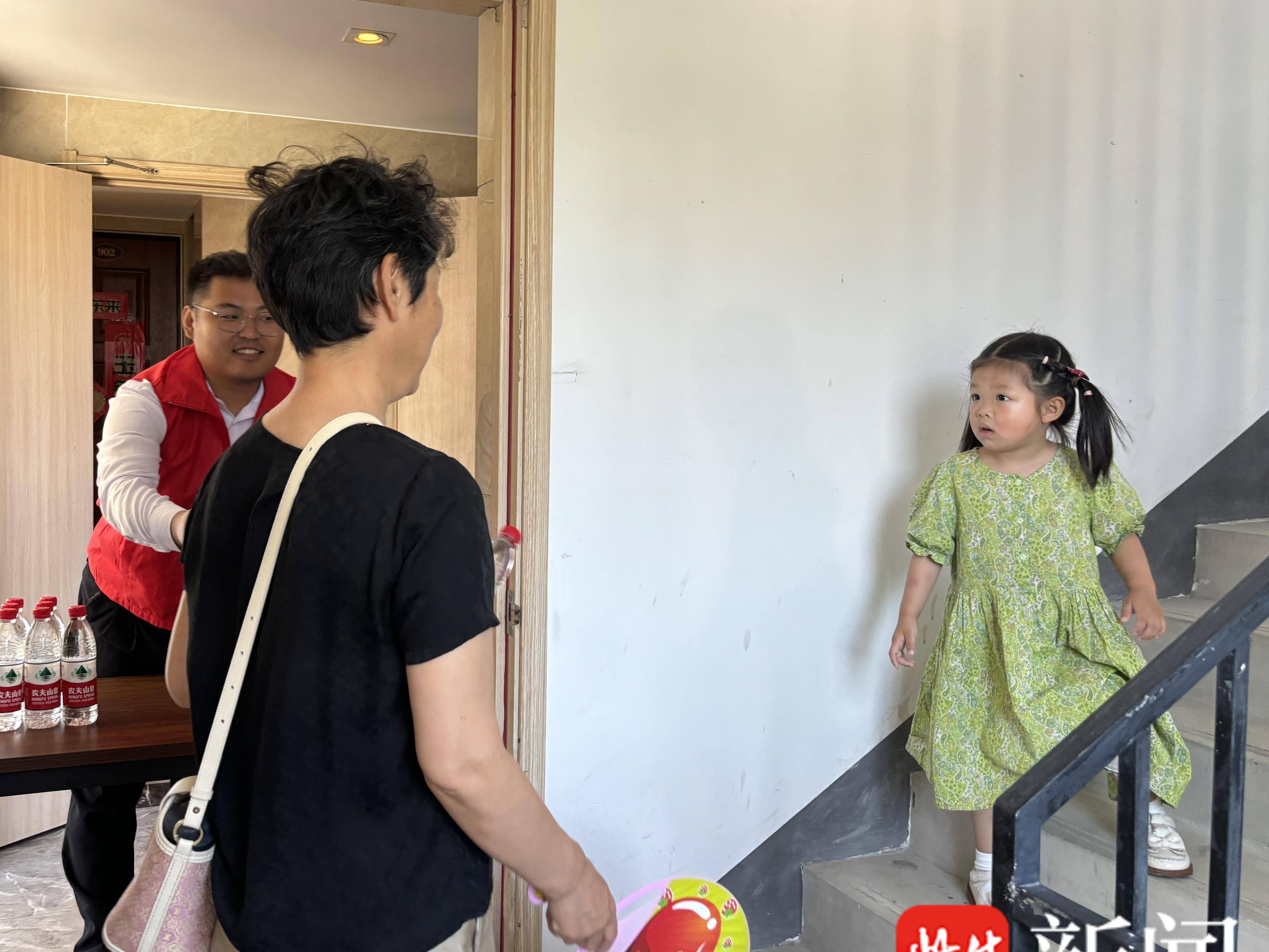 
                        4:3图片