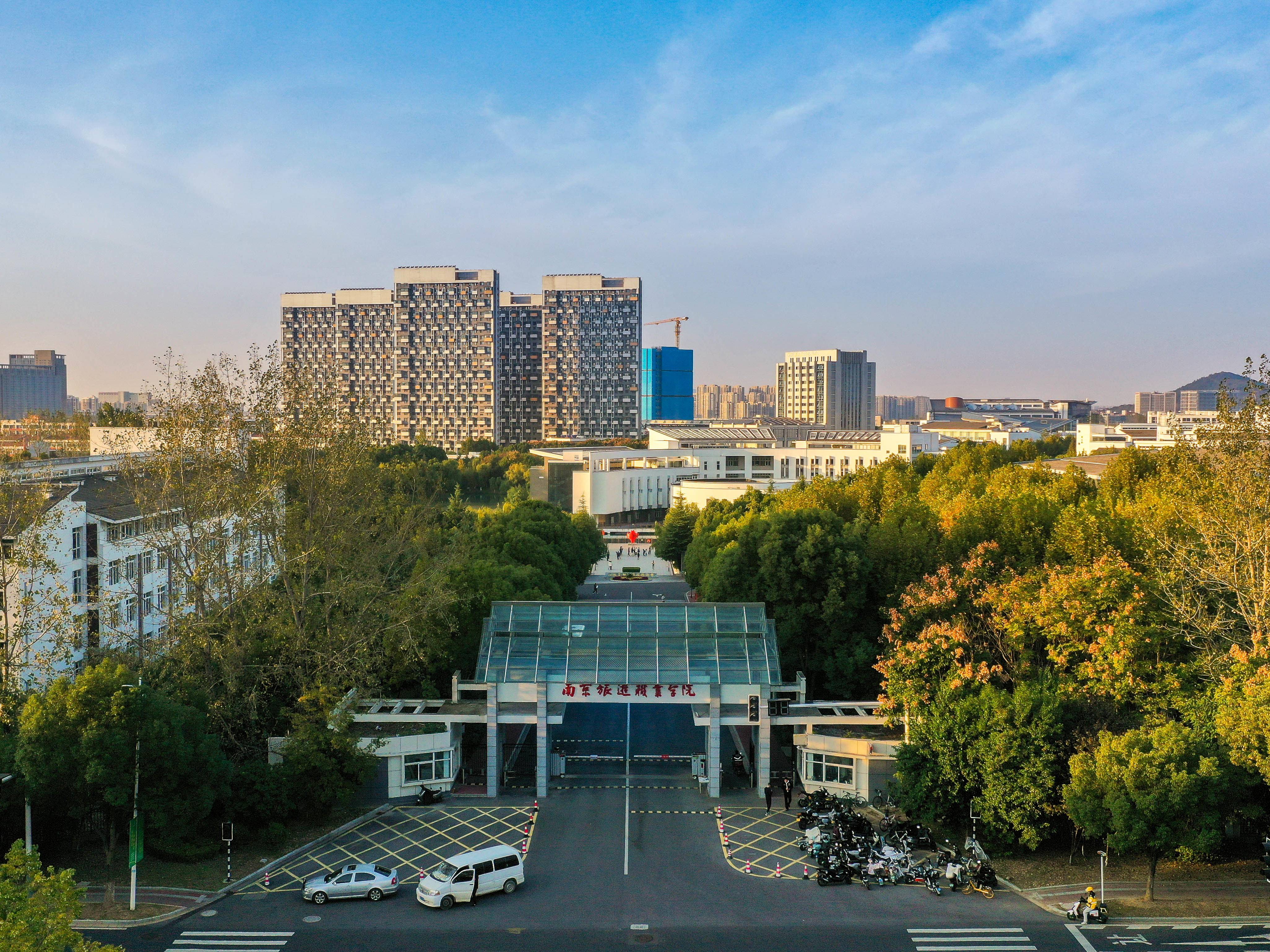 
                        4:3图片