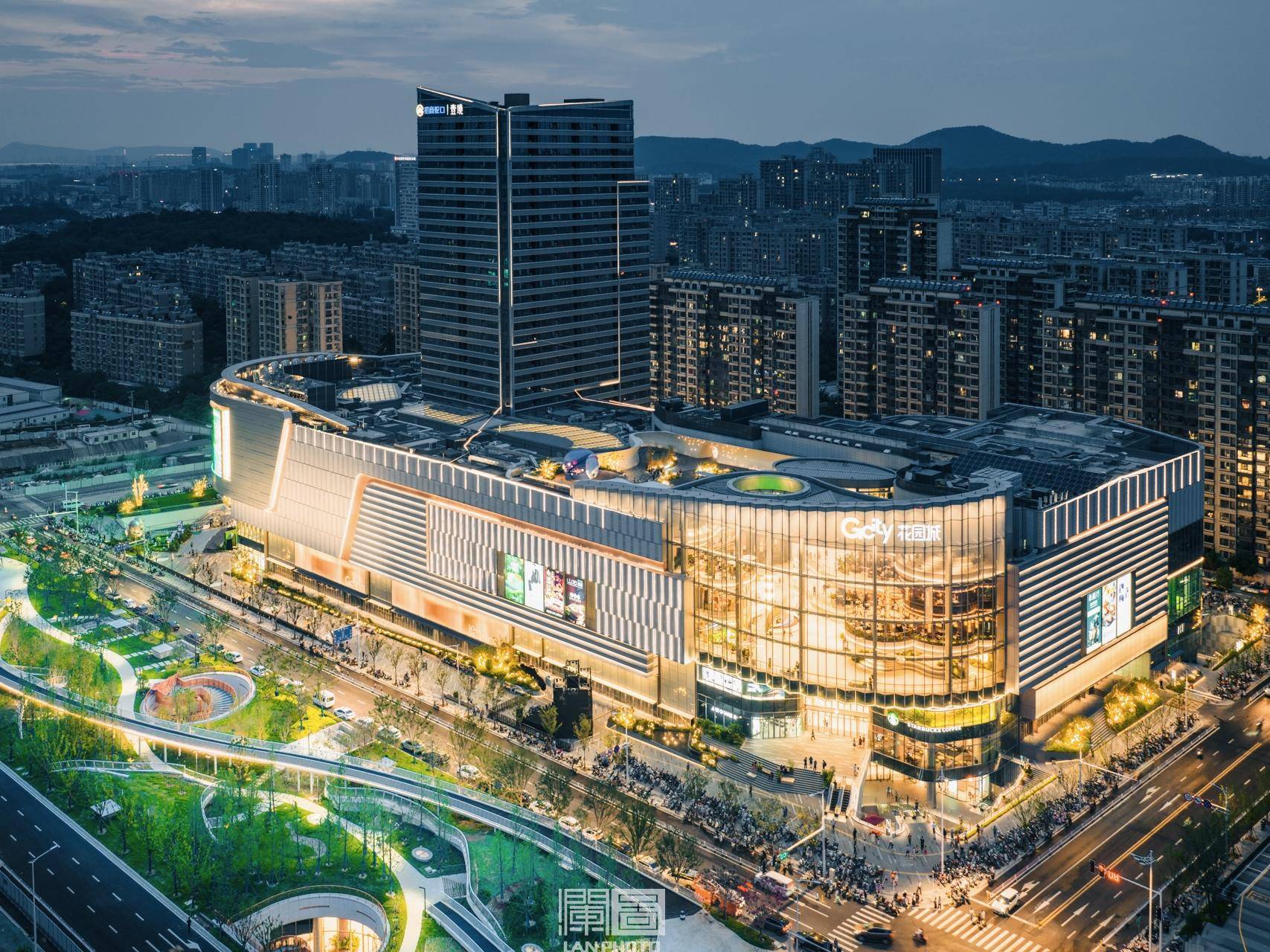 
                        4:3图片
