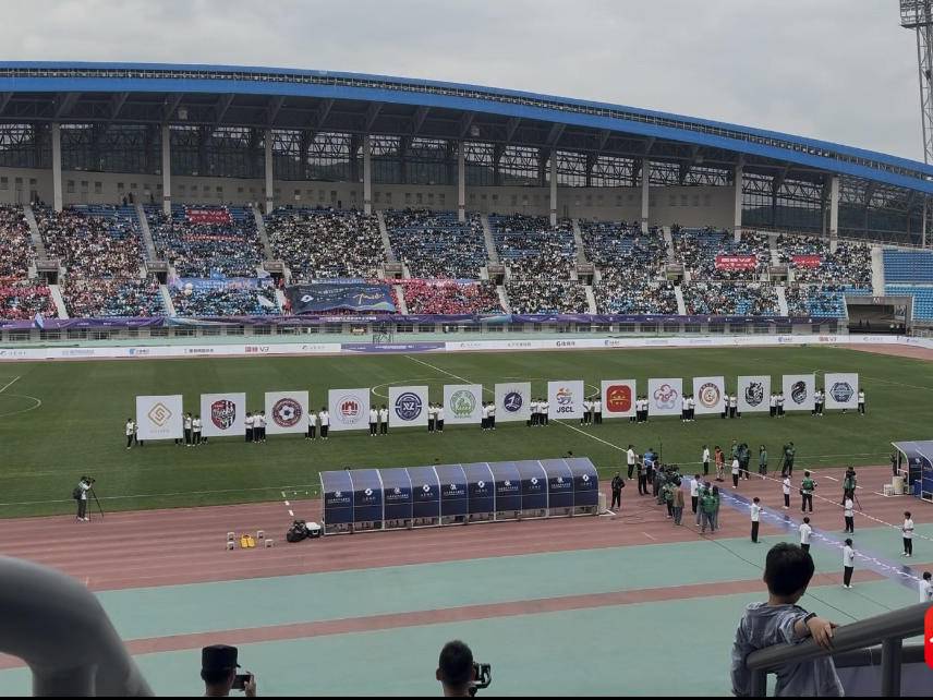 
                        4:3图片