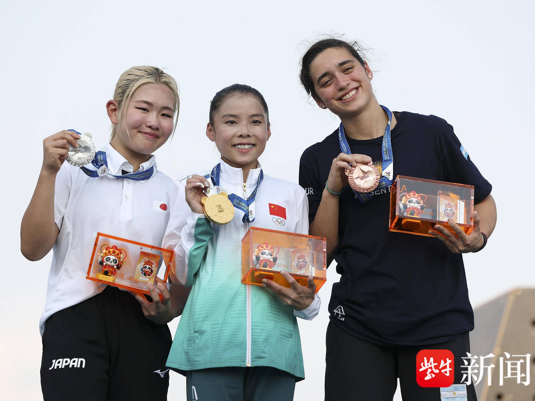 
                        4:3图片
