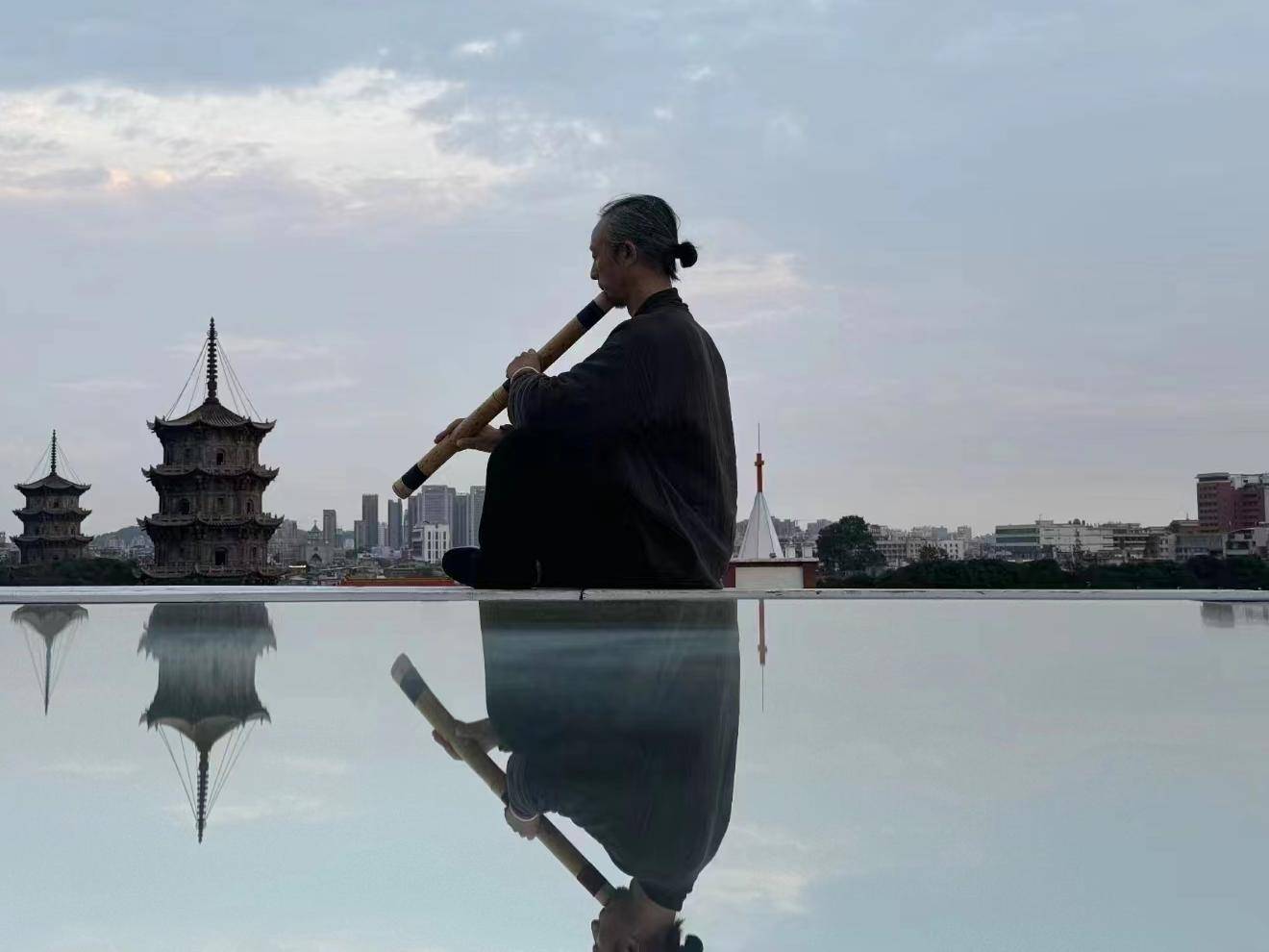 
                        4:3图片