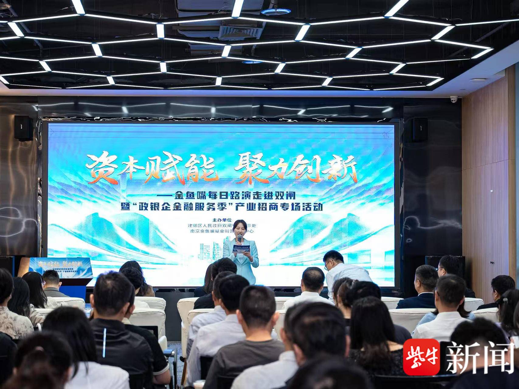 
                        4:3图片