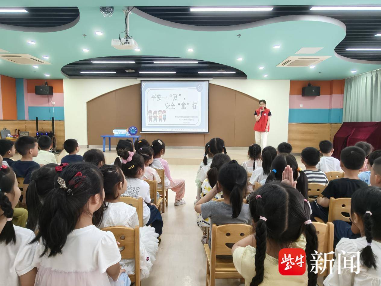 
                        4:3图片
