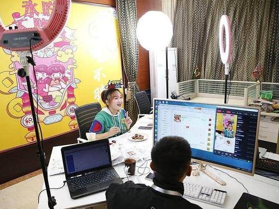 
                        4:3图片