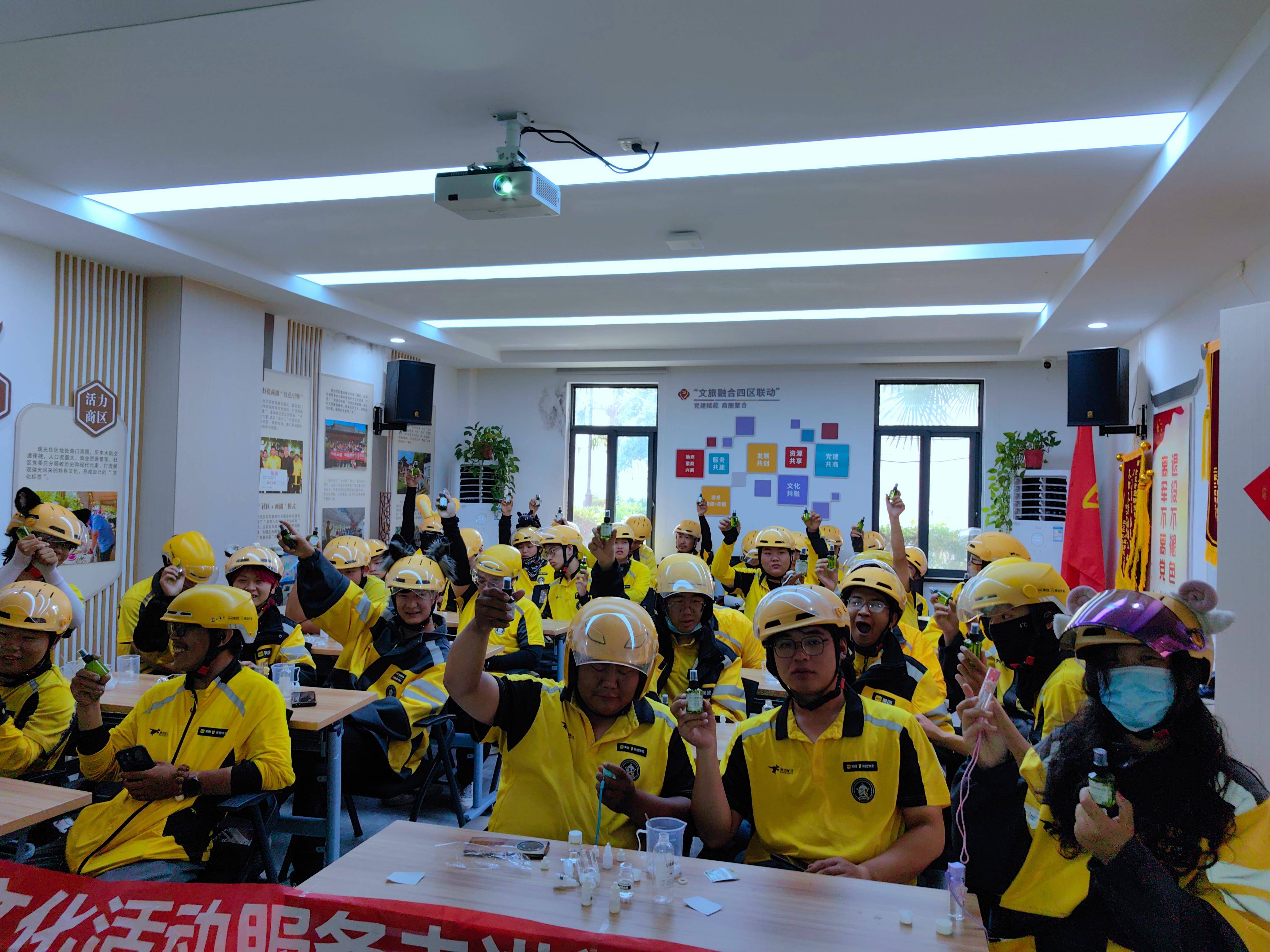 
                        4:3图片