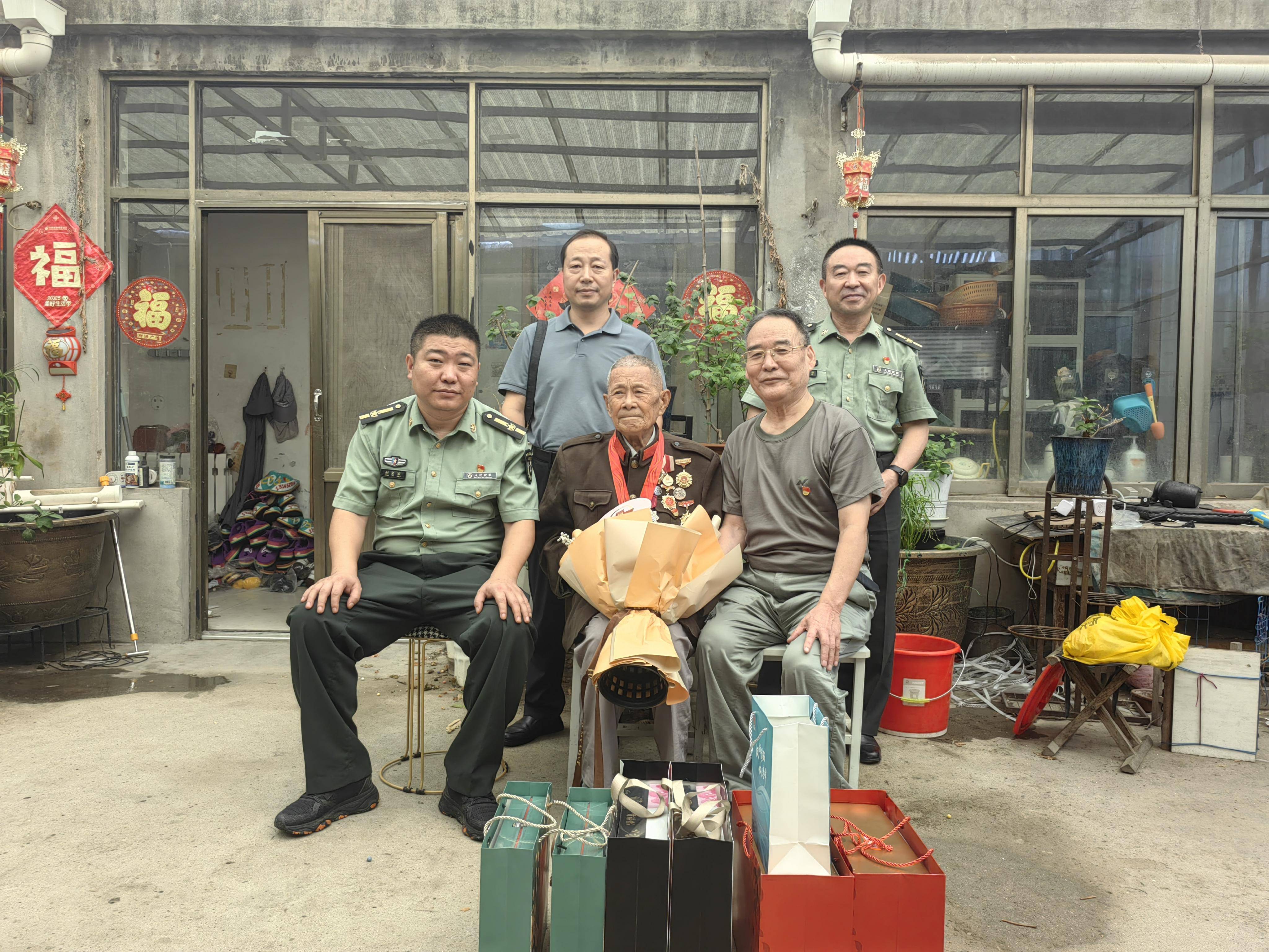 
                        4:3图片