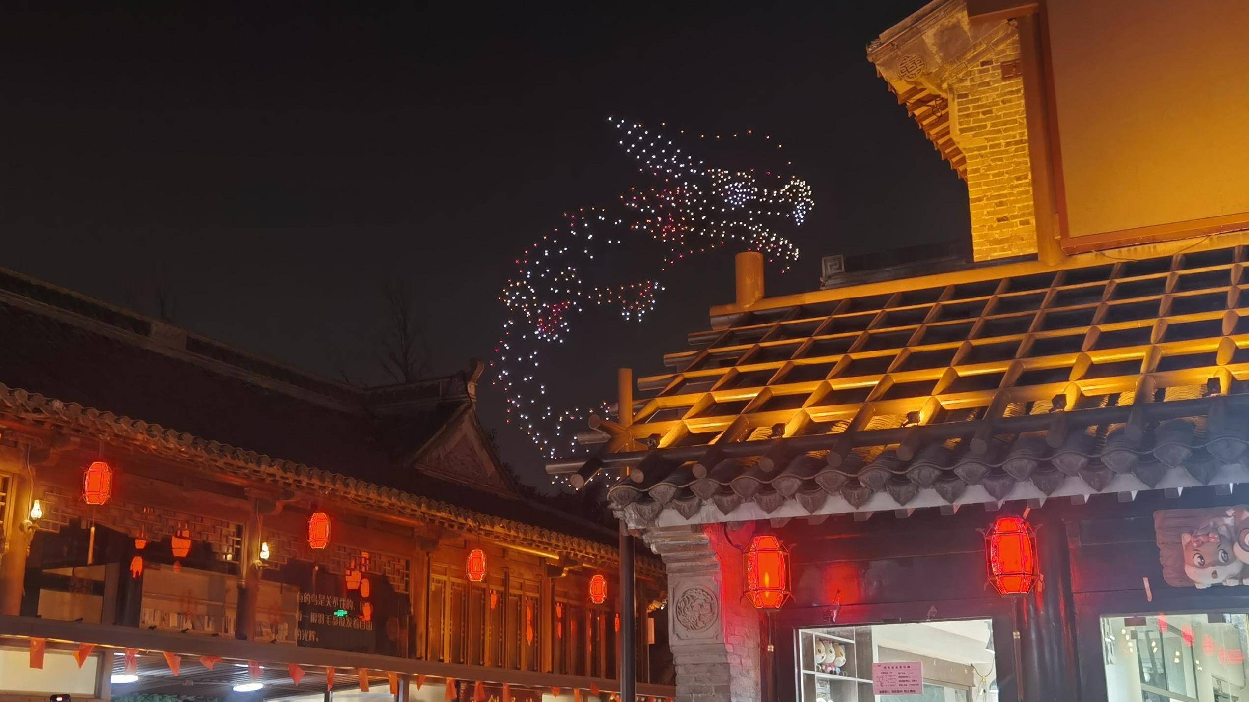 记者回乡过年泰州老街寻找年味龙灯成显眼包