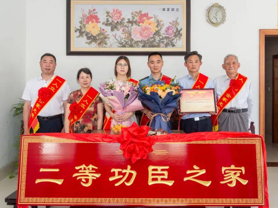 
                        4:3图片