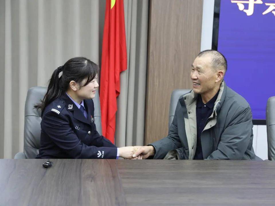 
                        4:3图片