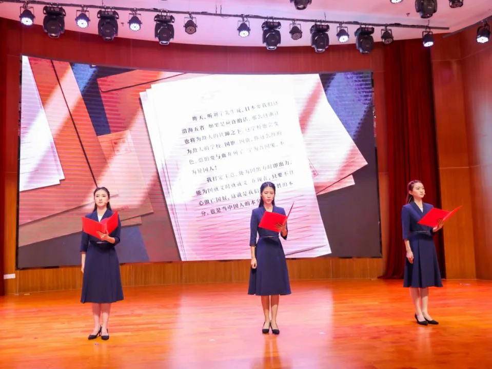 
                        4:3图片
