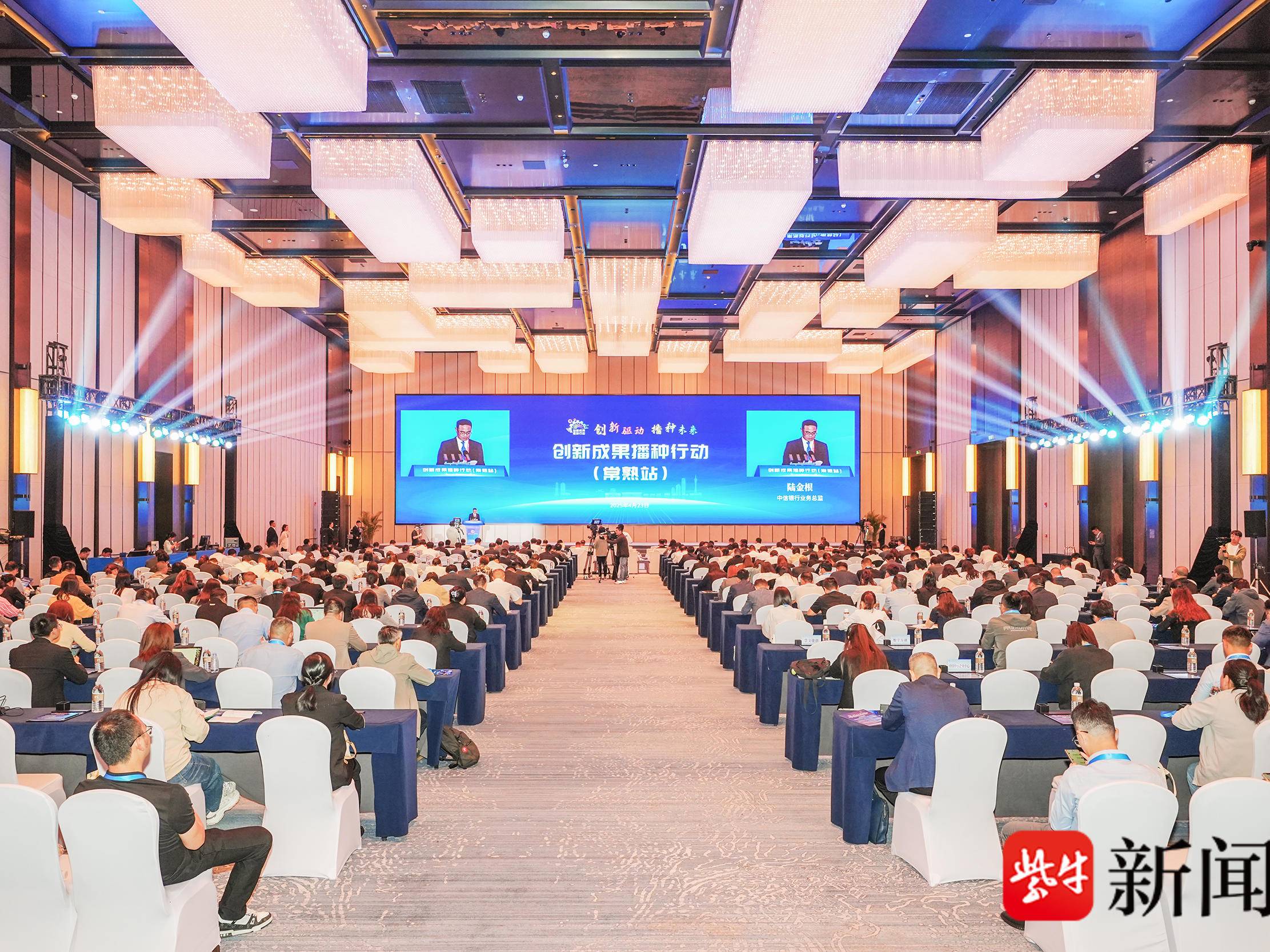 
                        4:3图片