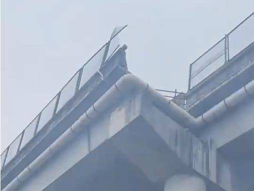 
                        4:3图片