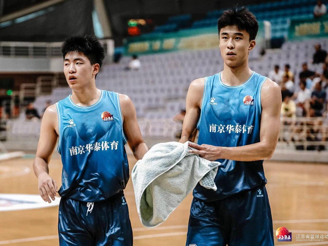 
                        4:3图片
