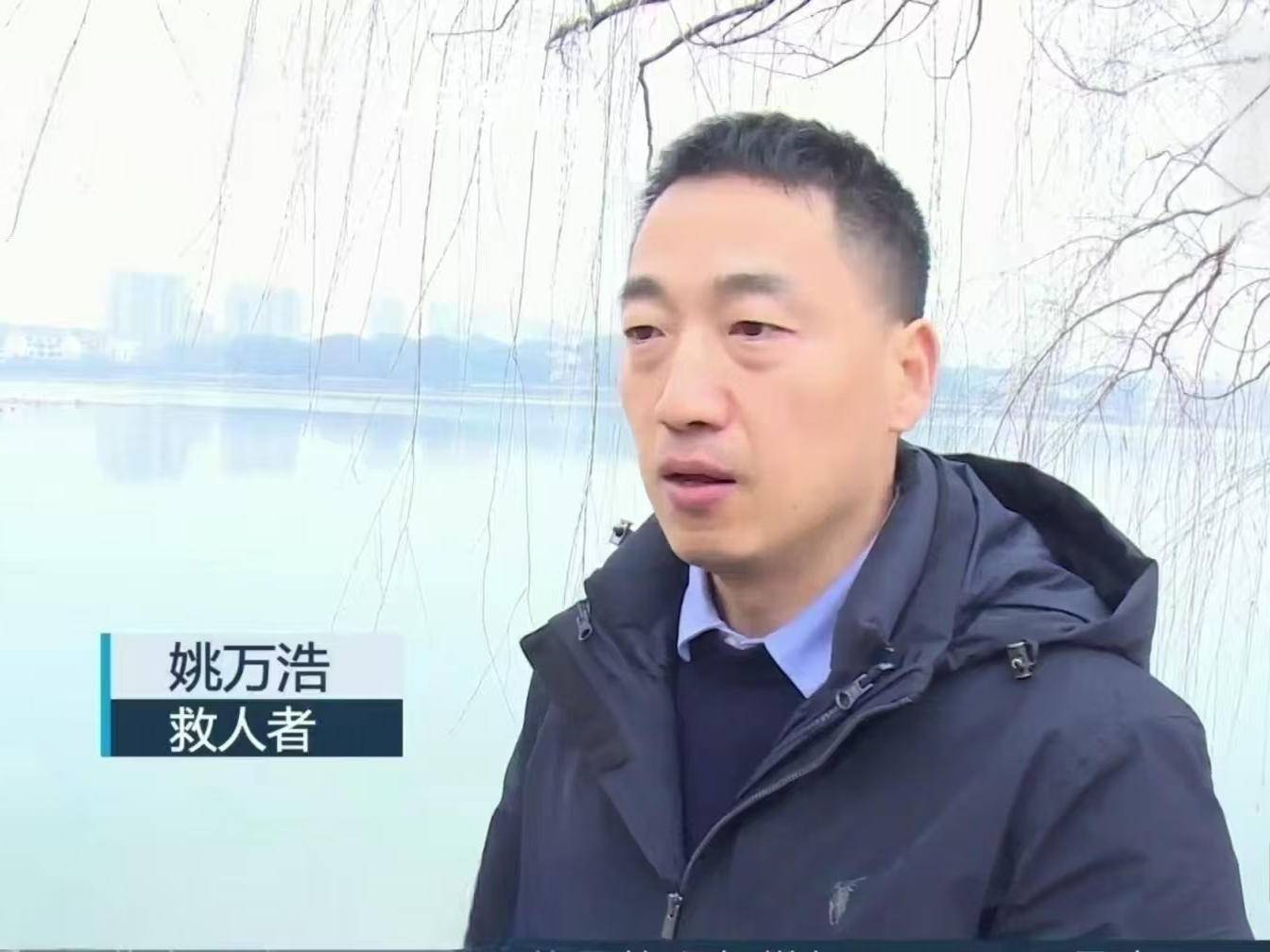 
                        4:3图片
