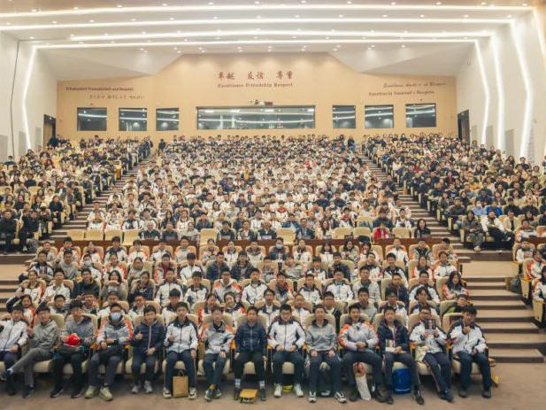 
                        4:3图片