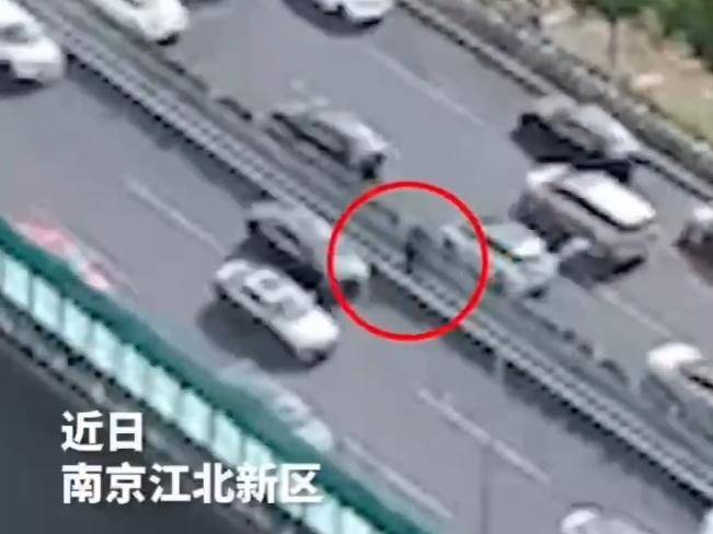 
                        4:3图片