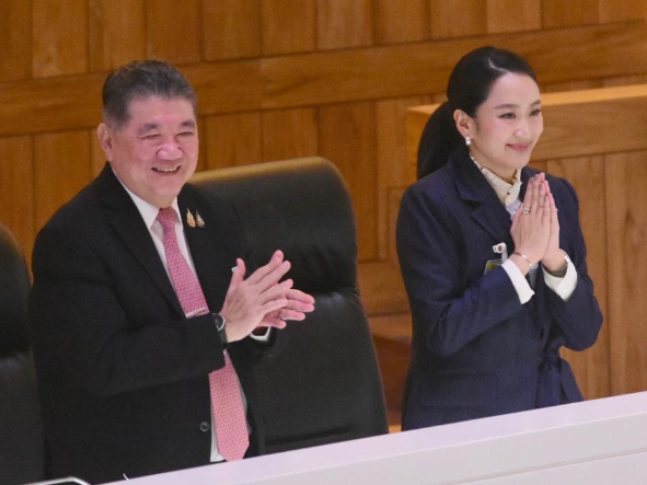 
                        4:3图片