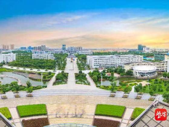 
                        4:3图片