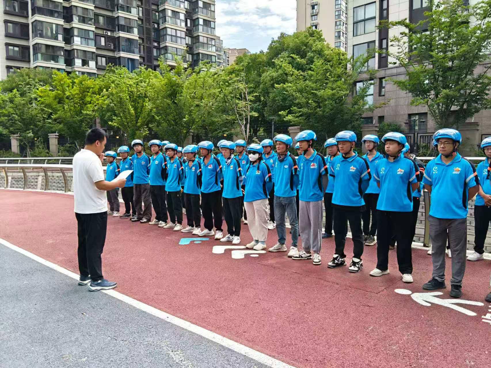 
                        4:3图片