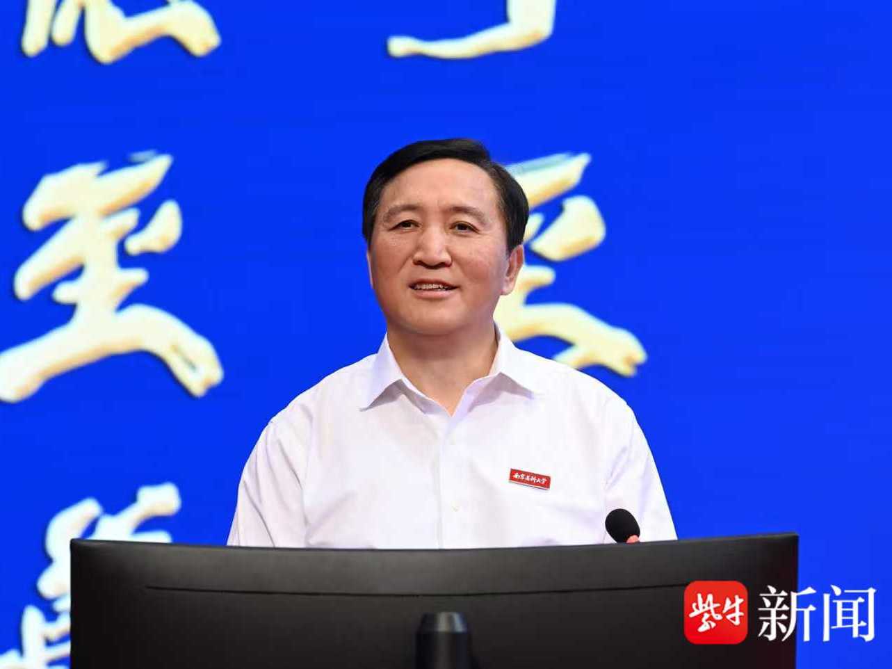 
                        4:3图片