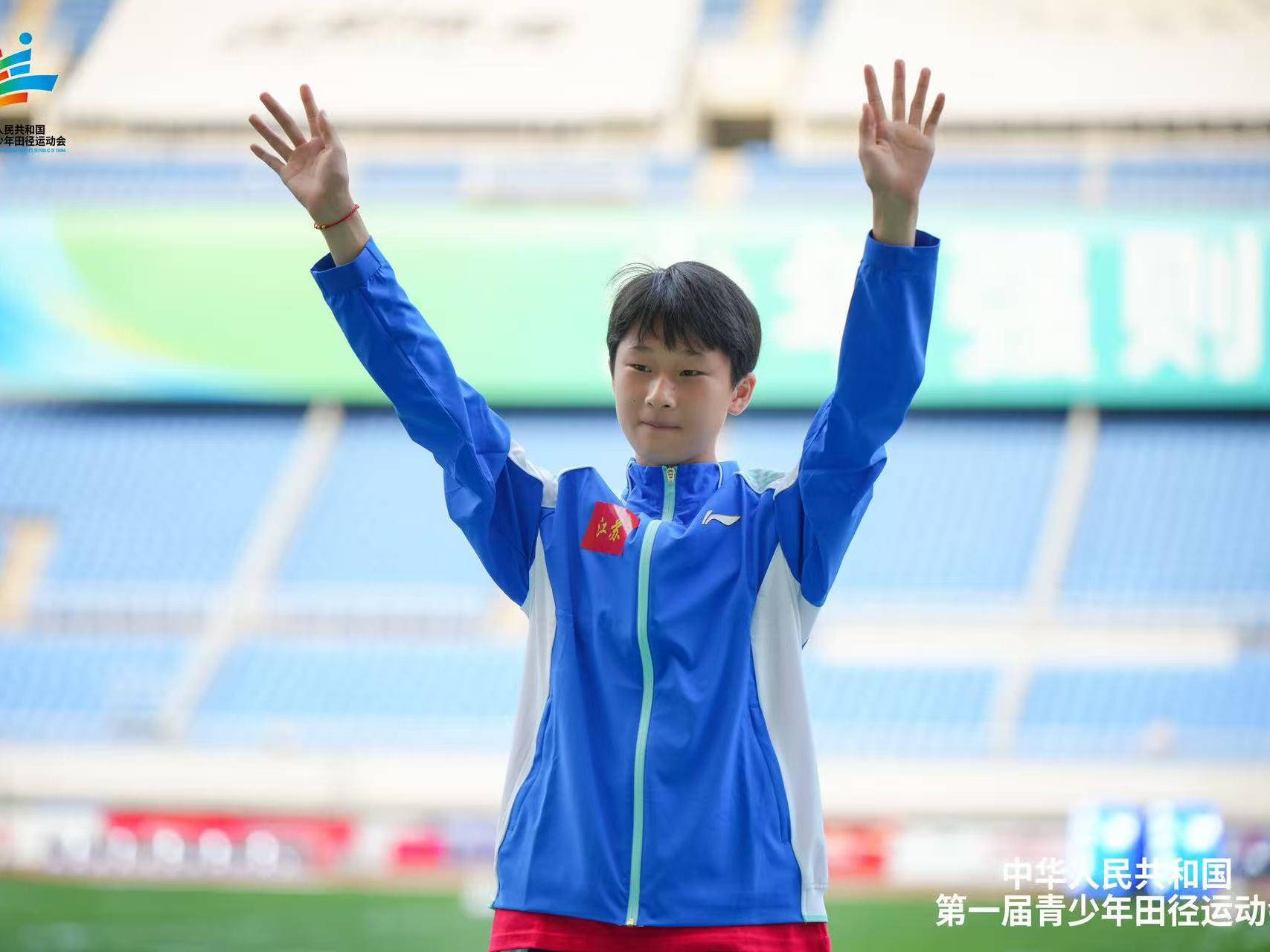 
                        4:3图片