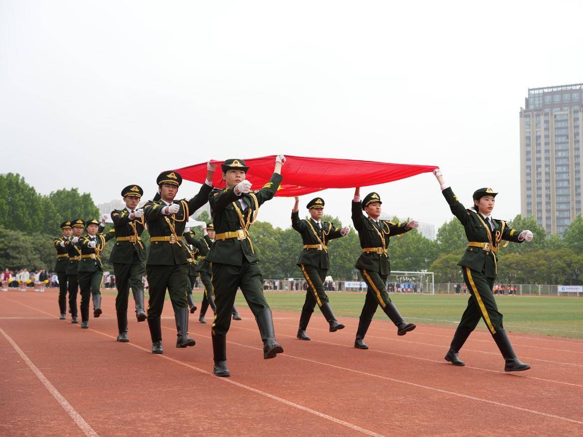 
                        4:3图片