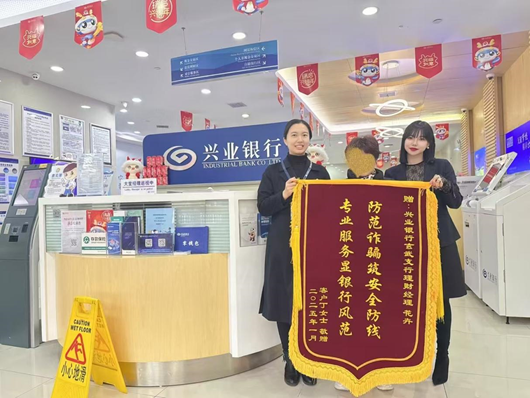 
                        4:3图片